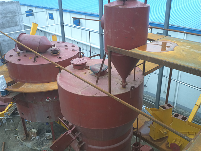 湖北省大豆油浸出車(chē)間安裝現(xiàn)場(chǎng)